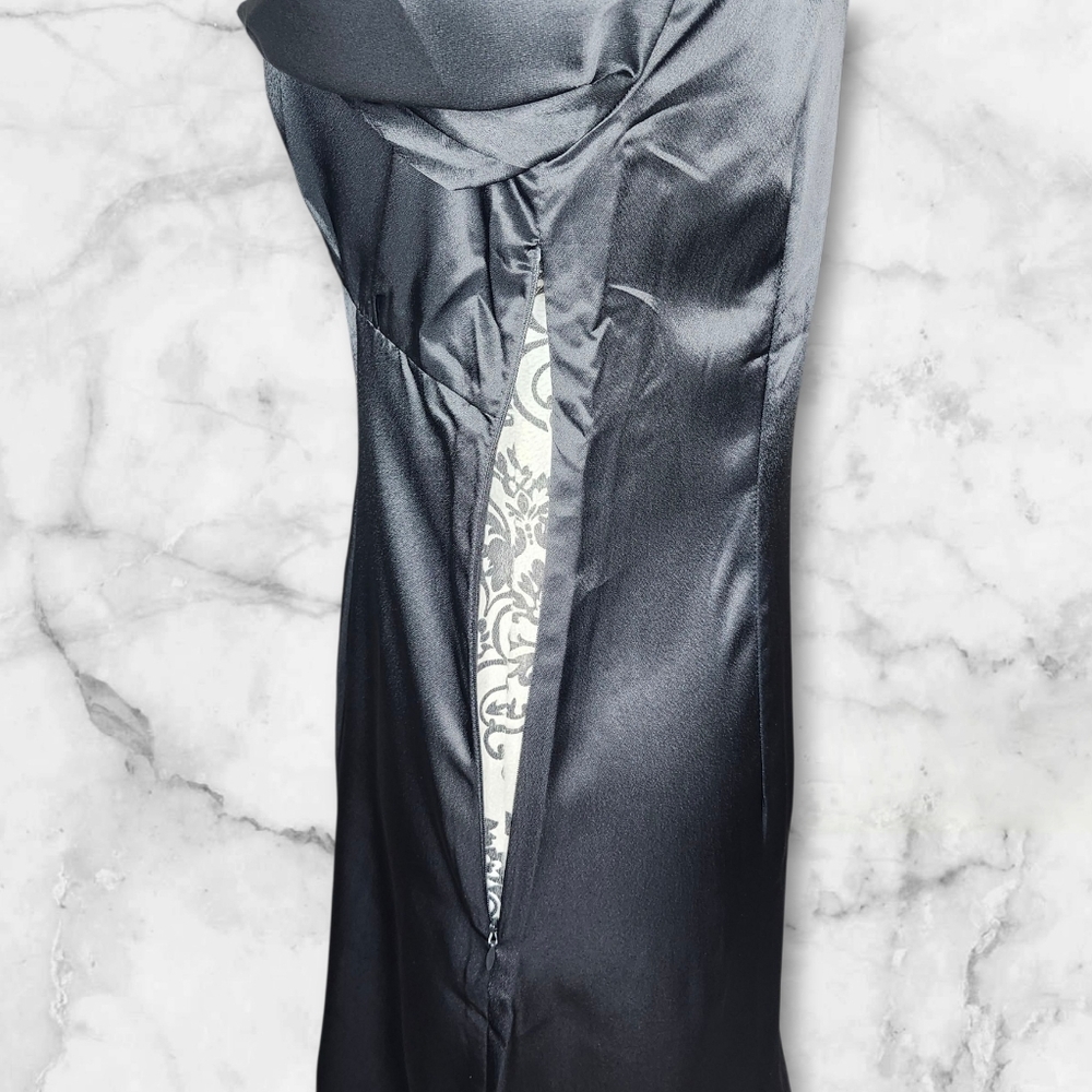 DIVIDED Elegant Black Long Sleeve Dress - Small - Picture 5 of 7